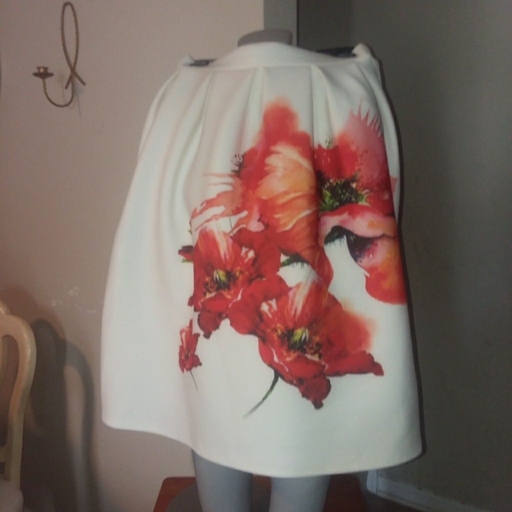 Women skirt by Mcmaco size L